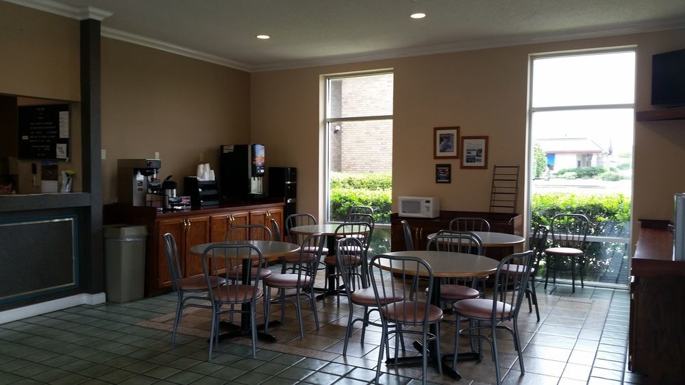 Americas Best Value Inn & Suites-Фоли Экстерьер фото